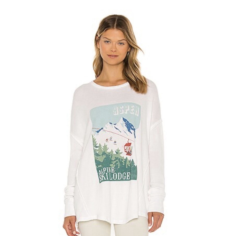 NWOT Show Me Your Mumu White Aspen Ski Lodge Graphic Bosco Ski Top Sz M